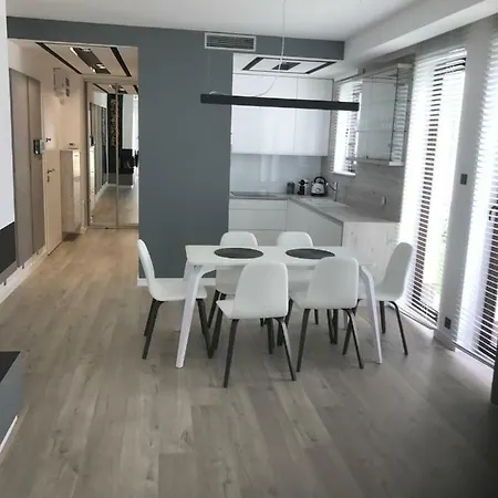 Apartament Baltica Z Ogrodkiem - W Ustronnym Miejscu Tuz Przy Plazy Rogowo  Exterior photo