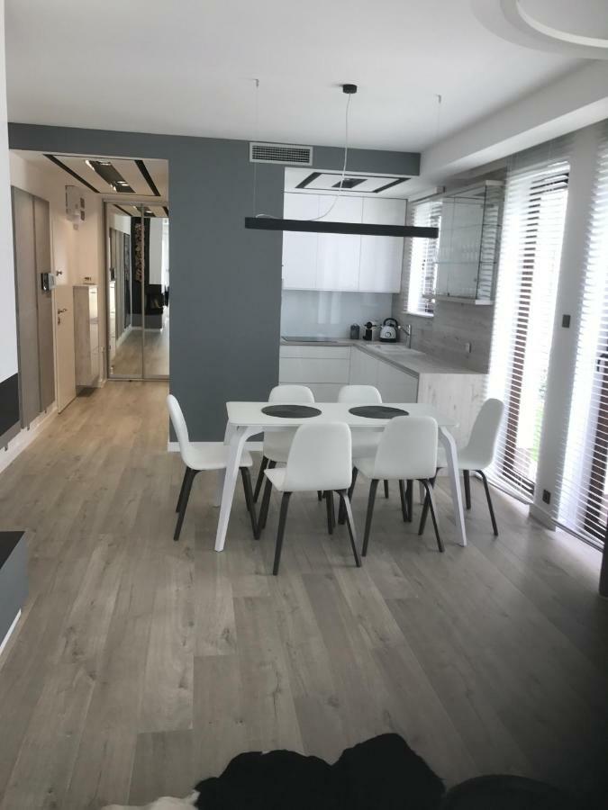 Baltica Z Ogrodkiem - W Ustronnym Miejscu Tuz Przy Plazy Apartment